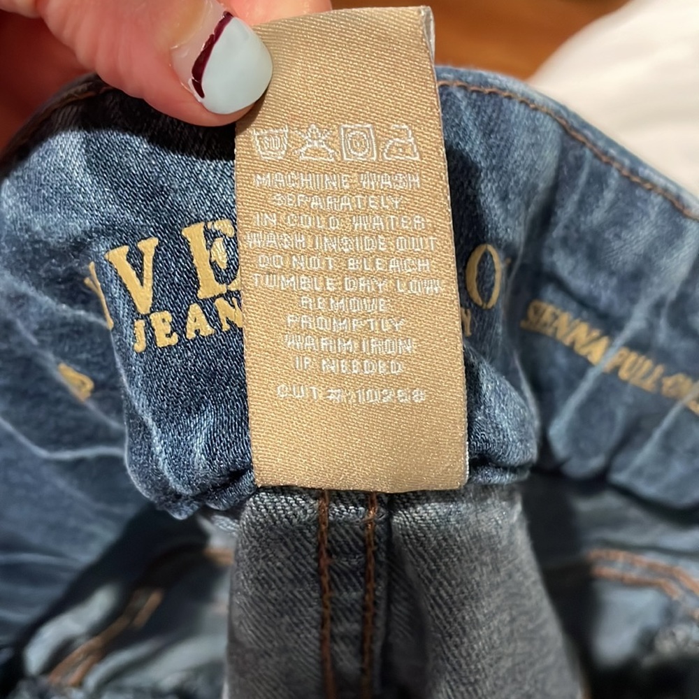 Pull-on Liverpool Jeans - Picture 4 of 7